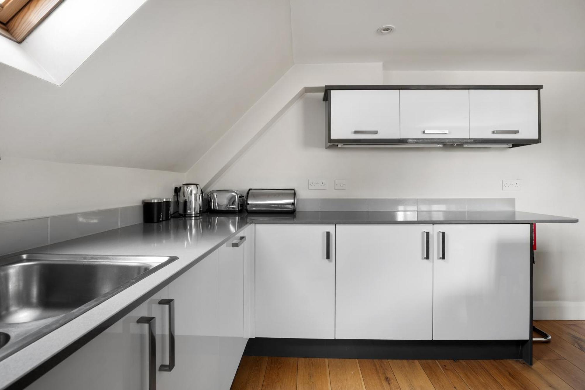 Cosy & Central Brockenhurst Flat, 2Br Exterior foto